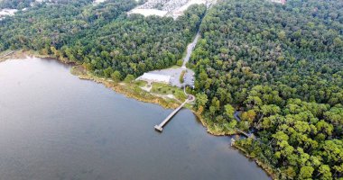 Bayfront Park mobil Koyu'nun Doğu kıyısında havadan görünümü 