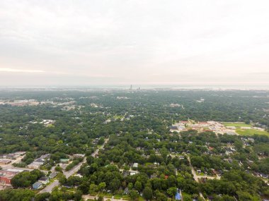 Mobile, Alabama sisli bir öğleden sonra şehrin havadan görünümü 