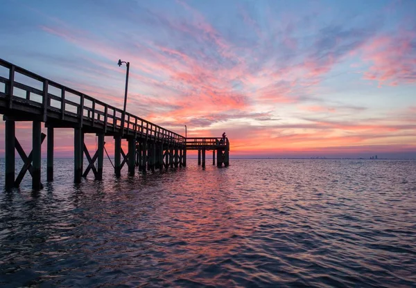 阿拉巴马州海湾海岸移动海湾上空的日落 — 图库照片