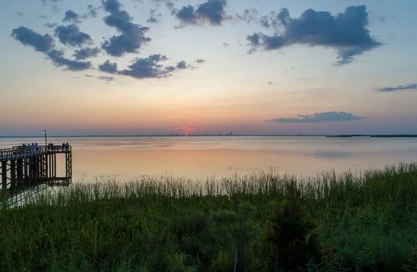 Puesta Sol Verano Mobile Bay Desde Daphne Alabama —  Fotos de Stock