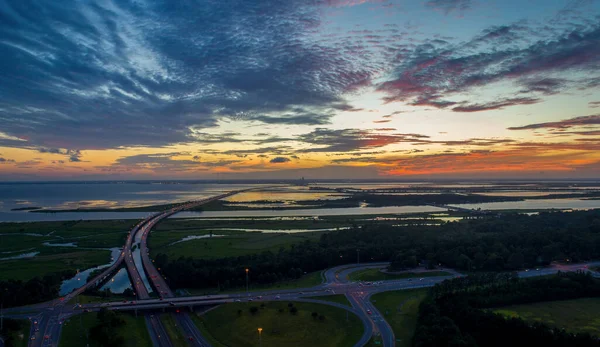 日落时阿拉巴马湾沿岸流动湾东岸的航景 — 图库照片