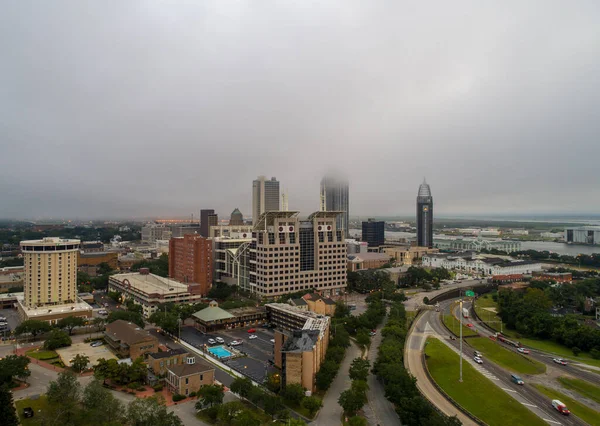 Vista Aérea Del Centro Mobile Alabama Una Mañana Brumosa — Foto de Stock