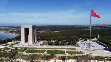 Çanakkale Şehitler Anıtı Gelibolu Savaşı, Birinci Dünya Savaşı sırasında katılan Türk askeri hizmet için bir anma olduğunu.
