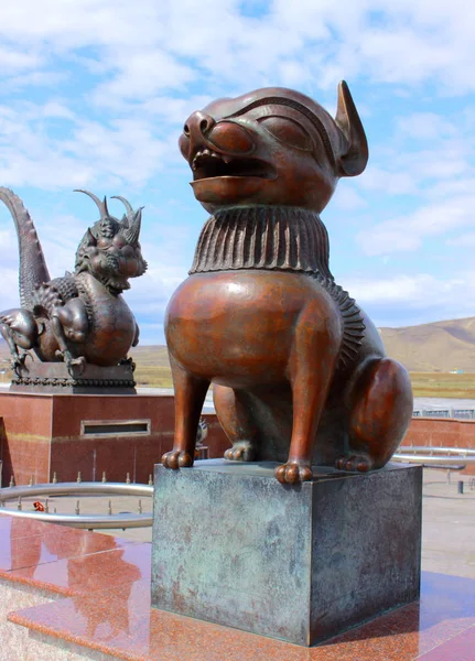 Kyzyl Tuva Rusia Abril 2015 Símbolo Astrología China Perro Escultura — Foto de Stock