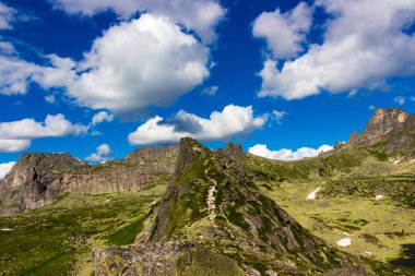 Dağ Sayan uyuyor. Doğal Park Ergaki, Batı Sayan Dağları, Sibirya, Rusya Federasyonu