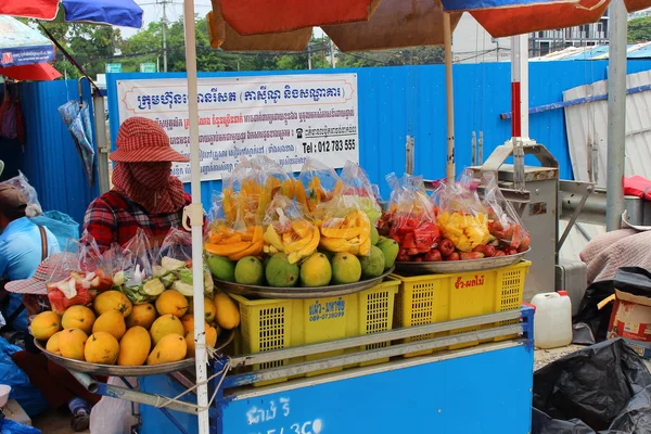 Poipet Camboya Mart 2018 Vendedor Ambulante Frutas Exóticas Frontera Camboya — Foto de Stock