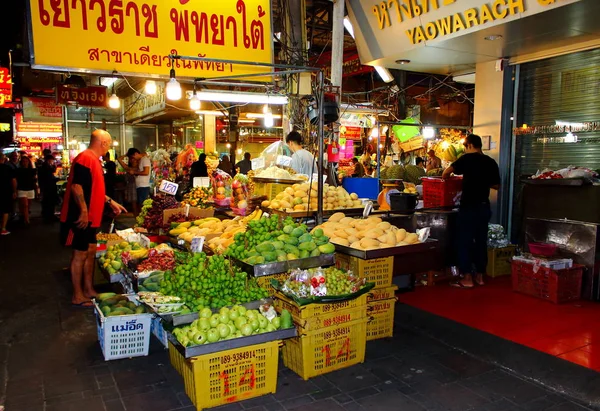 Pattaya City Tayland Mart 2018 Asya Gece Sokak Pazarında Meyve — Stok fotoğraf