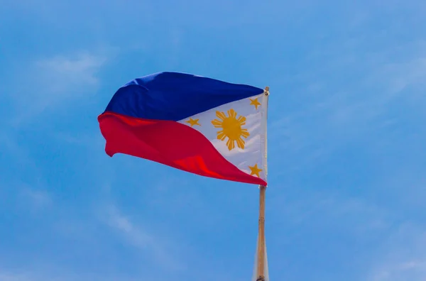 National Flag Philippines Flagpole Fluttering Wind Clean Blue Sky — Stock Photo, Image