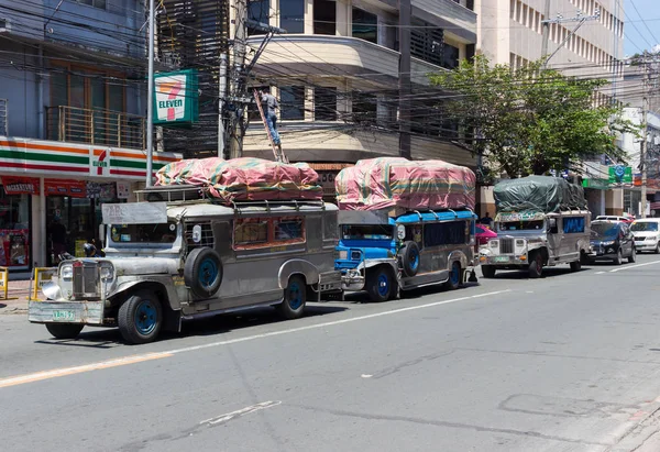 Manila Filipinas Septiembre 2018 Convoy Productos Típicos Jeepney Gris Plateado — Foto de Stock
