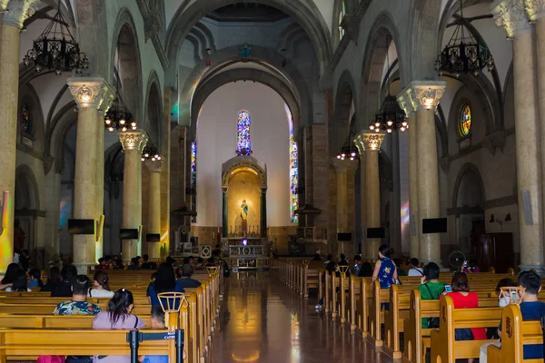 Manila Philippines Syyskuu 2018 Vähäisen Basilikan Sisätilat Manilan Katedraalin Pääkaupunkiseudun — kuvapankkivalokuva