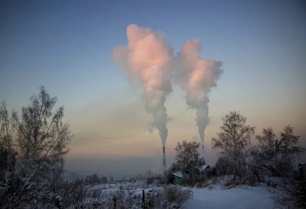 Las Tuberías Planta Emiten Sustancias Nocivas Atmósfera Creando Efecto Invernadero — Foto de Stock