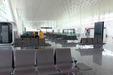 Asya havaalanında bekleme salonu