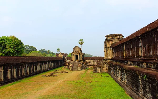 Innergård i Angkor Wat-templet — Stockfoto