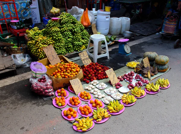 길거리 시장에서 채소 를 구색. — 스톡 사진