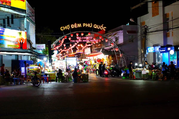 Phu Quoc mercato notturno nella città di Duong Dong — Foto Stock