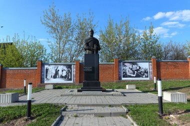 Monument to the Dmitry Pozharsky clipart