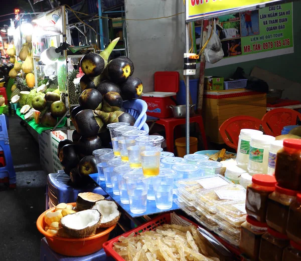 Pilha de palma de açúcar no mercado local — Fotografia de Stock