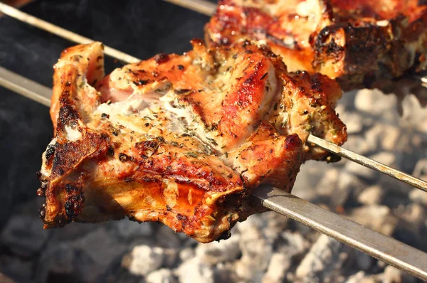Grilled pork loin chop bone on skewers — Stock Photo, Image