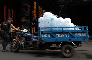 Vietnam'da teslimat buz