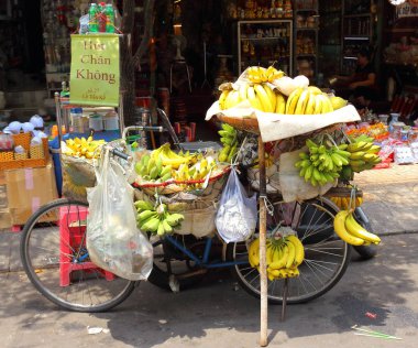 Sokak pazarında satılık muz Şubesi