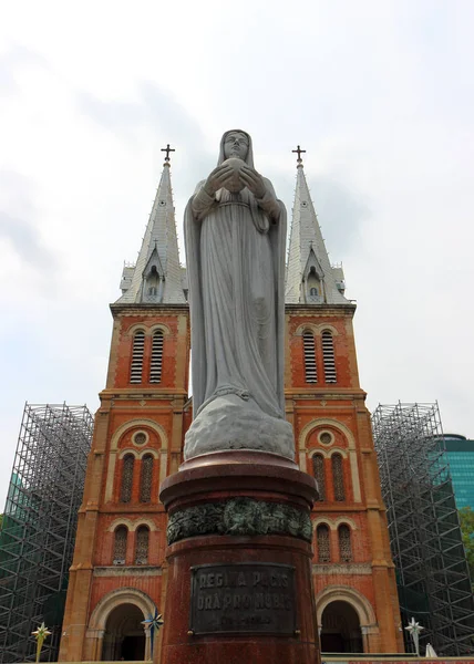 Bazilika katedrály Notre-Dame v Saigonu — Stock fotografie