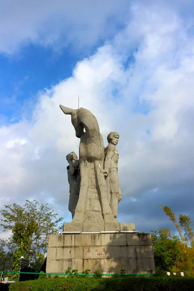 Bir Geyik Anıtı başını çevirdi — Stok fotoğraf