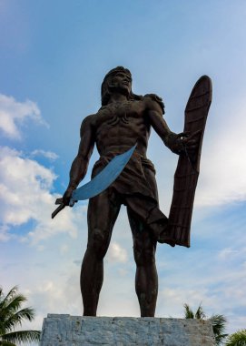 Mactan Adası'ndaki Lapu-Lapu anıtı