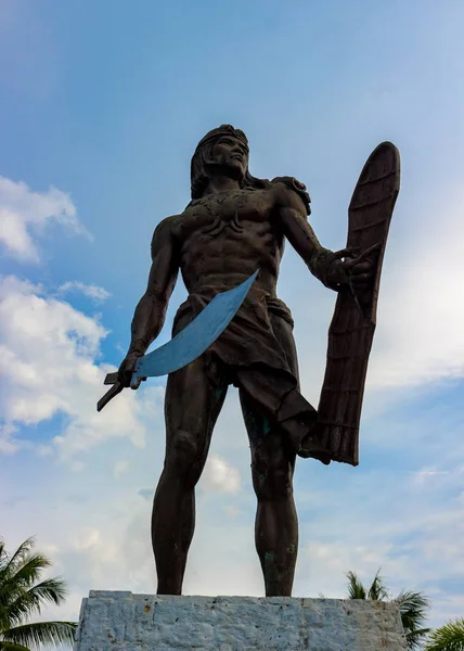 The monument of Lapu-Lapu on Mactan Island — Stock Photo, Image