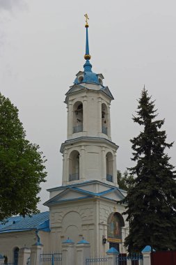 Zaraysk 'taki Kutsal Bakire' nin Annunciation Kilisesi 'nin çan kulesi. XVIII-XIX yüzyıllarının mimari anıtı.