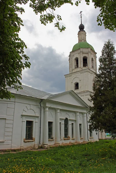 Zaraysk Kasabasındaki Üçlemeci Kilisesi Nin Yan Görüntüsü Xviii Xix Yüzyıllarının — Stok fotoğraf