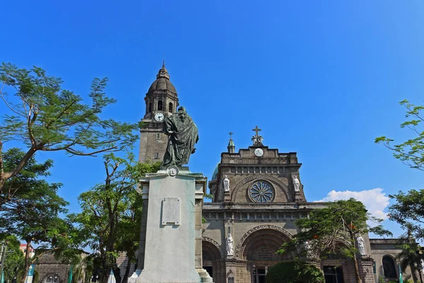 Manila Filipíny Září 2018 Pohled Památník Minoritní Baziliku Metropolitní Katedrálu — Stock fotografie