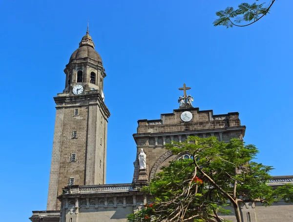 Světlý Pohled Baziliku Minor Metropolitní Katedrálu Neposkvrněného Početí Nebo Manila — Stock fotografie