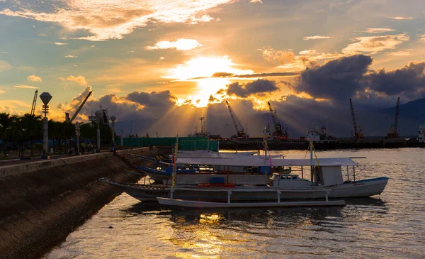 Palawan Filipinas Septiembre 2018 Paisaje Nocturno Con Embarcaciones Tradicionales Filipinas — Foto de Stock