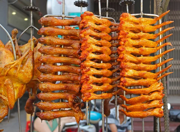 Delicious Grilled Chicken Legs Wings Bright Crispy Tasty Crust Street — Stock Photo, Image