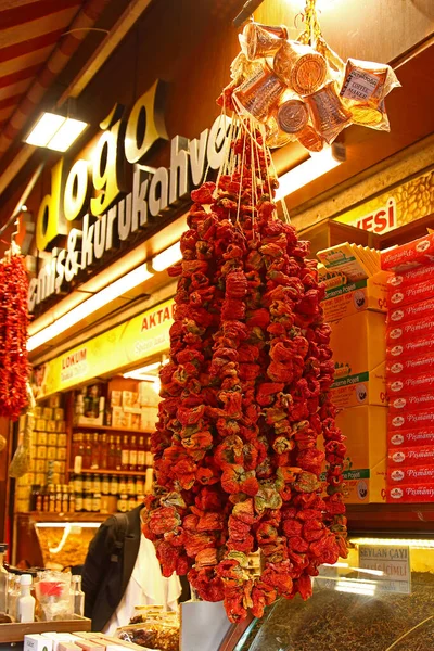 Istanbul Türkei Oktober 2019 Getrockneter Roter Paprika Hängt Seil Auf — Stockfoto