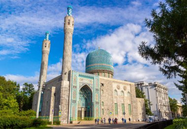 Saint Petersburg, Rusya - 14 Ağustos 2020: Saint Petersburg Camii. Ulusal Romantik tarzdaki mimari anıt İskandinav mimari tarzıydı.