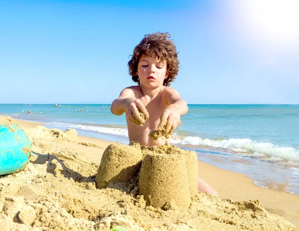 Funny Male Kid Making Castles Sand Tropical Beach Having Fun — Stock Photo, Image