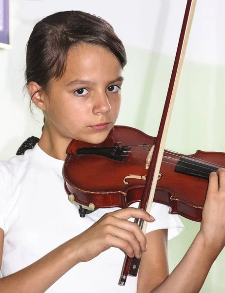 Close Young Caucasian Girl Playing Violin — Stock Photo, Image