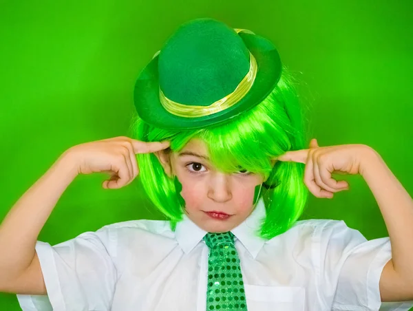 Kind Vieren Patrick Day Toont Zijn Make Een Kleine Schattige — Stockfoto