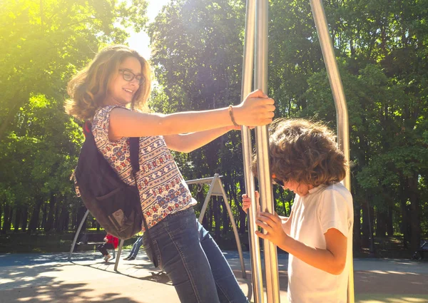 Niños Felices Zona Juegos Verano —  Fotos de Stock