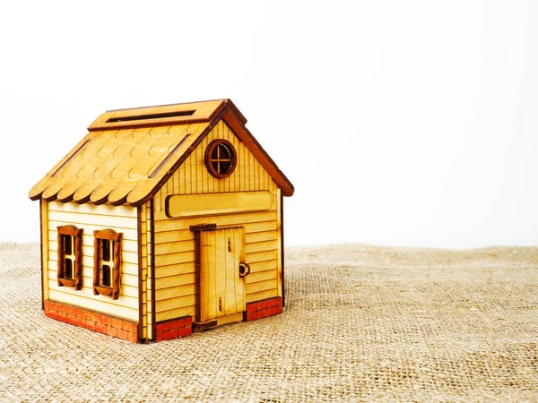 Toy Wooden House Background Burlap Concept Ecological Habitat Copy Space — Stock Photo, Image