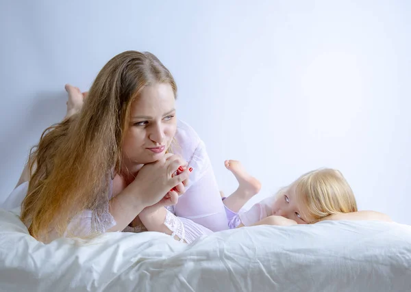 Family Concept Mom Lulling Her Daughter Sleep Copy Space — Stock Photo, Image
