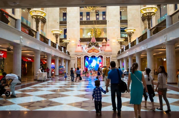 Moscou Rússia Julho 2015 Vegas Mall Shopping Center Belo Interior — Fotografia de Stock