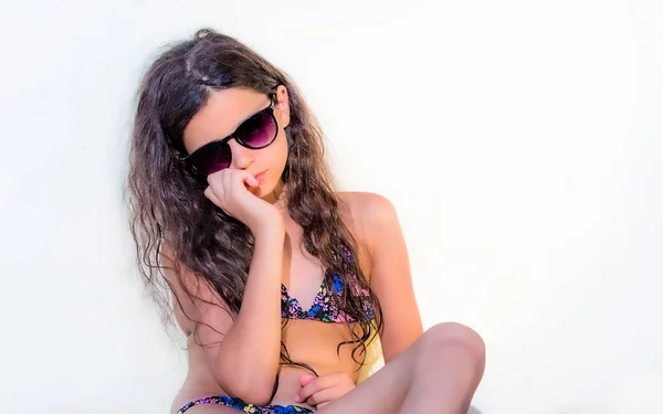 Portrait Slender Young Girl Swimsuit Sunglasses Posing Wall Copy Space — Stock Photo, Image
