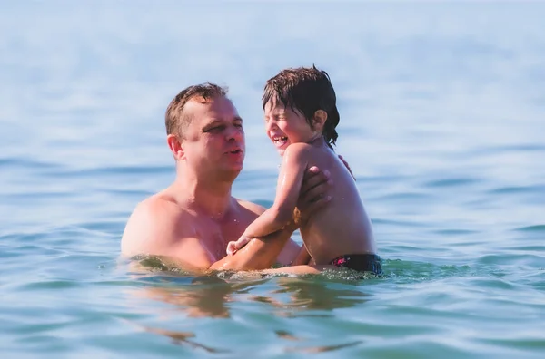 Papa Und Sein Sohn Schwimmen Meer Mittelmeer — Stockfoto