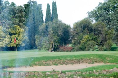 Güzel bir golf sahası Kum tuzağına 