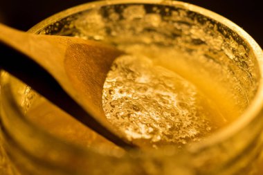 Ham organik arı sütü detay