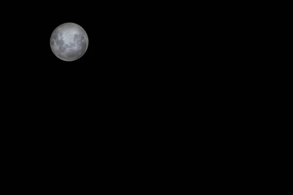 Luna Llena Sobre Fondo Negro — Foto de Stock