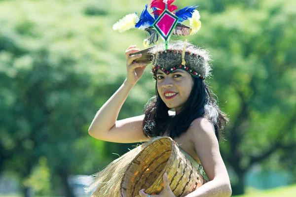 Портрет Молодої Жінки Носити Традиційний Одяг Перуанський Танці Анаконда Танцю — стокове фото