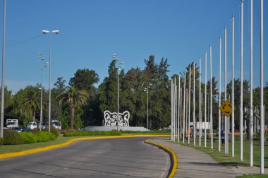 Buenos Aires, Arjantin - 14 Nisan: Genel görünümünde Tigre şehir girişinin üzerinde 14 Nisan 2017 Tigre, Buenos Aires, Arjantin. 